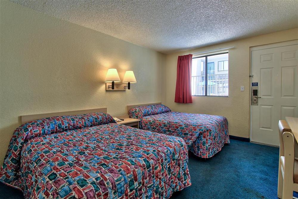 Phoenix Inn Pokoj fotografie